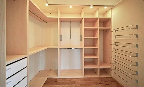 Wardrobes inspiration — wardrobe walk in